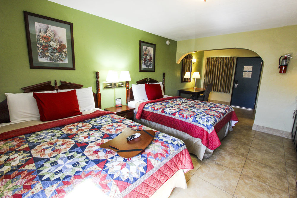 Oceans Beach Resort & Suites Pompano Beach Exterior photo