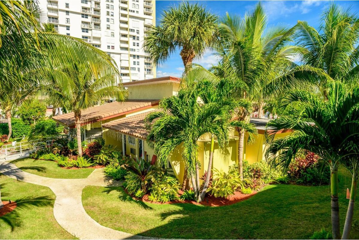 Oceans Beach Resort & Suites Pompano Beach Exterior photo